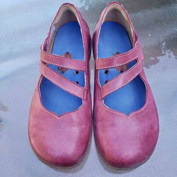 Portofino Burgundy Red Mary Janes - sz. 38 - Picture 1 of 4